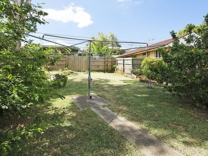 28 Fifth Avenue, Kedron QLD 4031