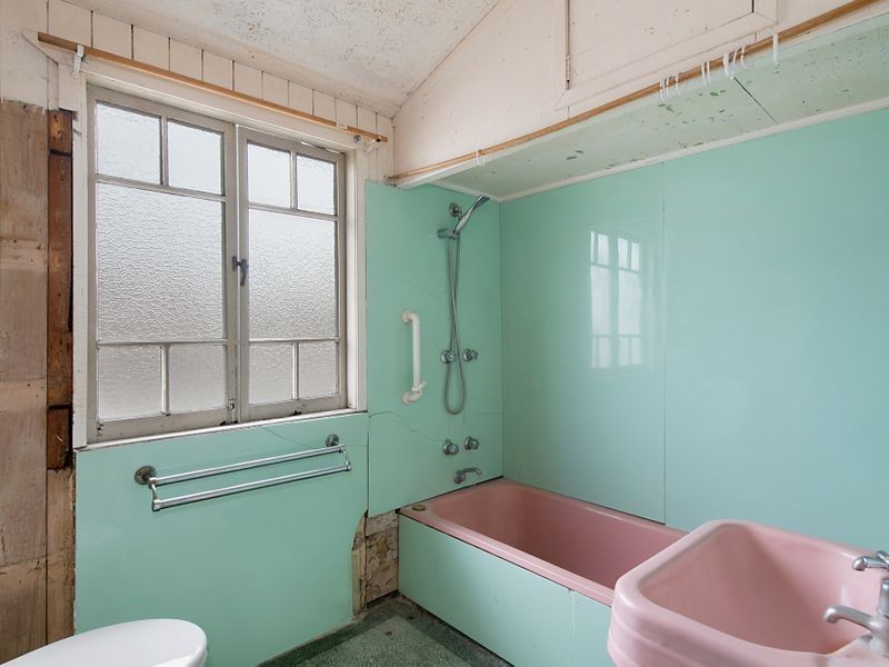 60 McLennan Street, Albion QLD 4010