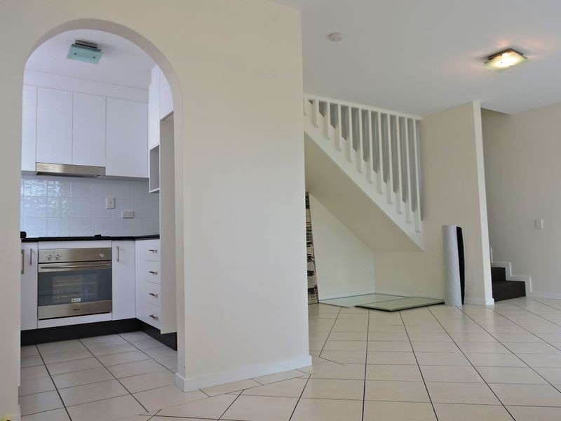 1/82 Charlton Street, Ascot QLD 4007