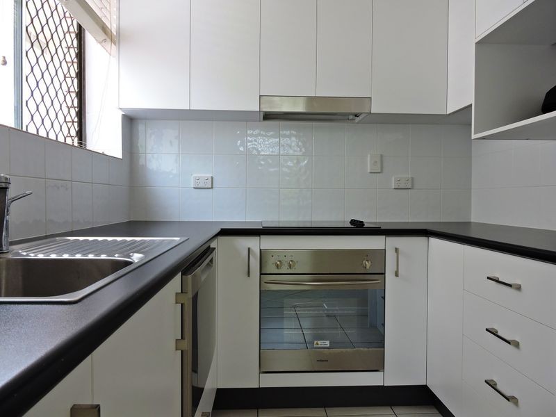 1/82 Charlton Street, Ascot QLD 4007