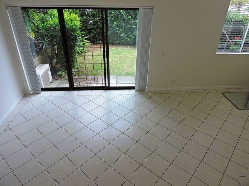 1/82 Charlton Street, Ascot QLD 4007