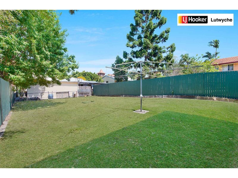 20 Thorne Street, Windsor QLD 4030