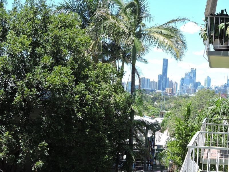 1 106 Stoneleigh Street, Lutwyche QLD 4030