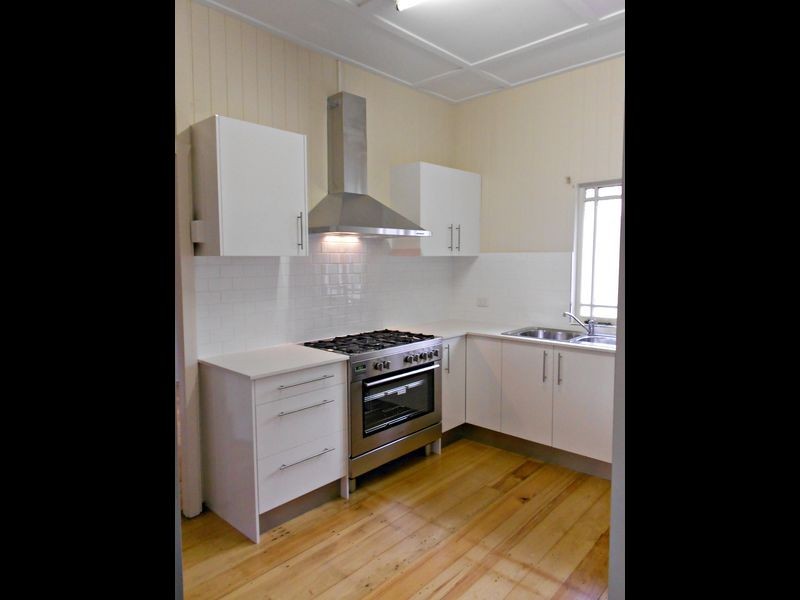 20 Thorne Street, Windsor QLD 4030