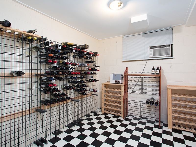 1088 South Pine Road, Everton Hills QLD 4053