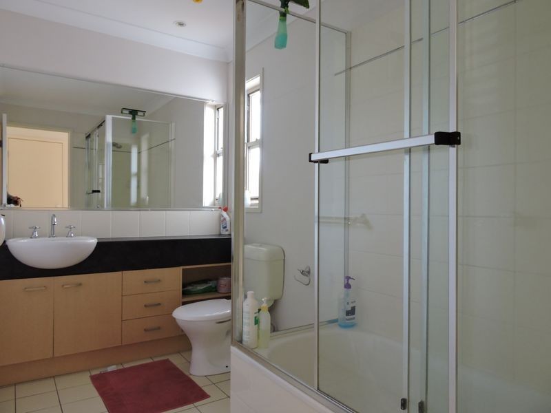 14 Lawley Street, Kedron QLD 4031