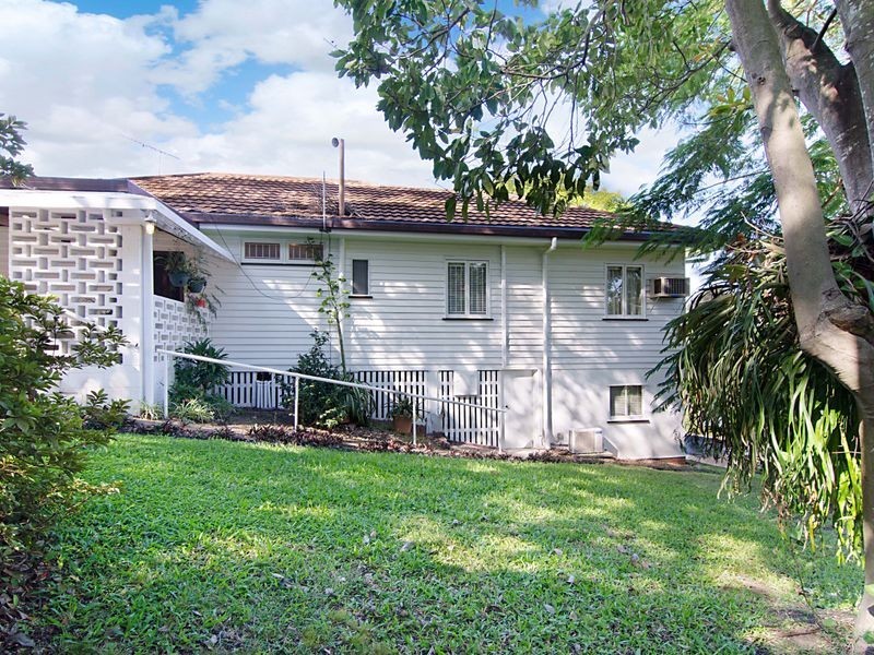 15 Bullard Street, Greenslopes QLD 4120