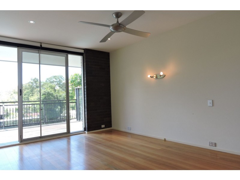 11 Ashley Road, Chermside West QLD 4032