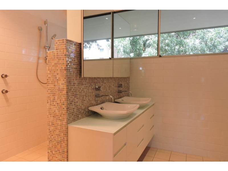 11 Ashley Road, Chermside West QLD 4032