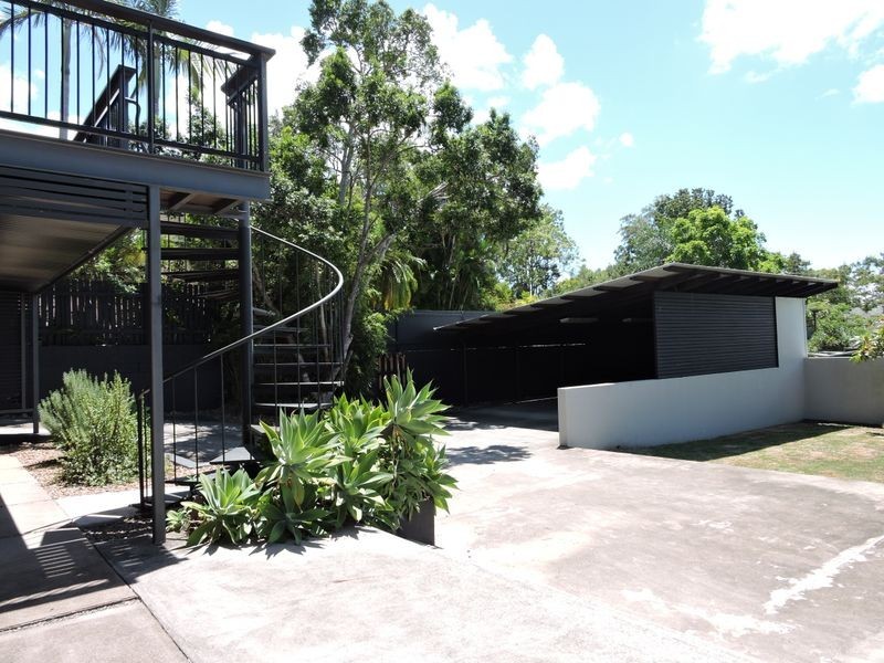 11 Ashley Road, Chermside West QLD 4032