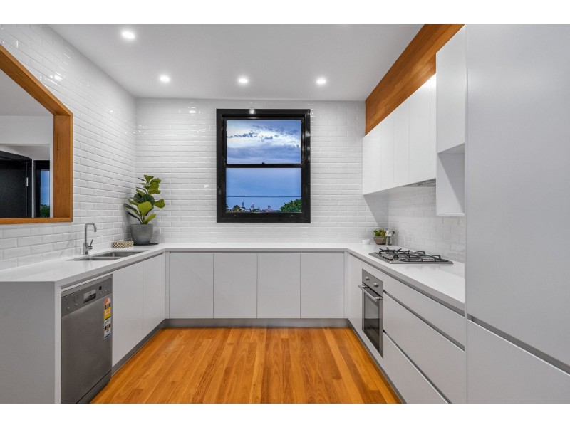 28 Fifth Avenue, Kedron QLD 4031