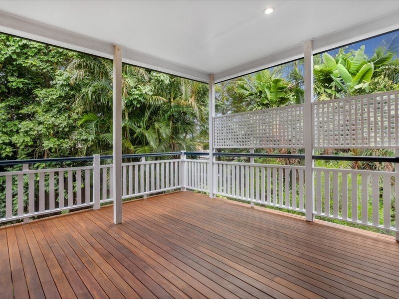 12 Wellington Street, Wooloowin QLD 4030