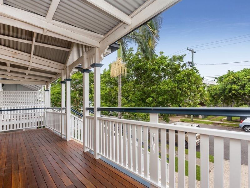 12 Wellington Street, Wooloowin QLD 4030