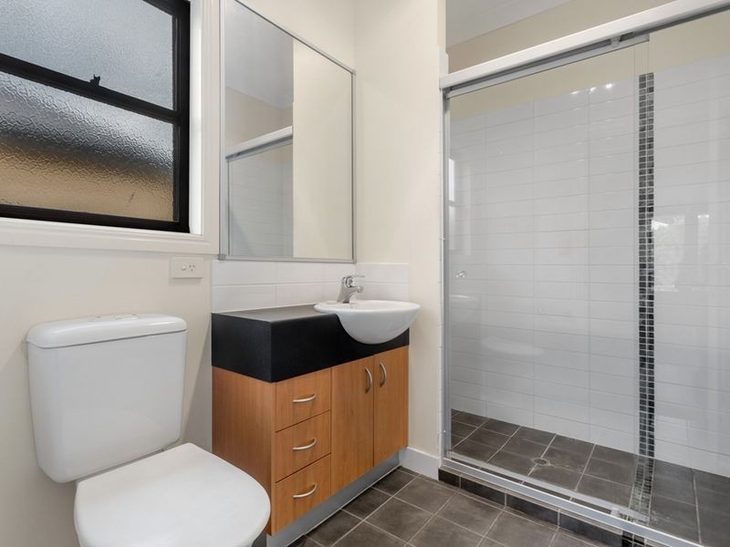 12 Wellington Street, Wooloowin QLD 4030