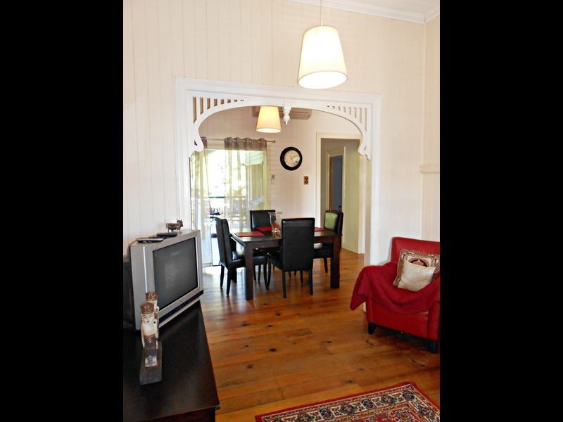 9 Eleventh Avenue, Kedron QLD 4031