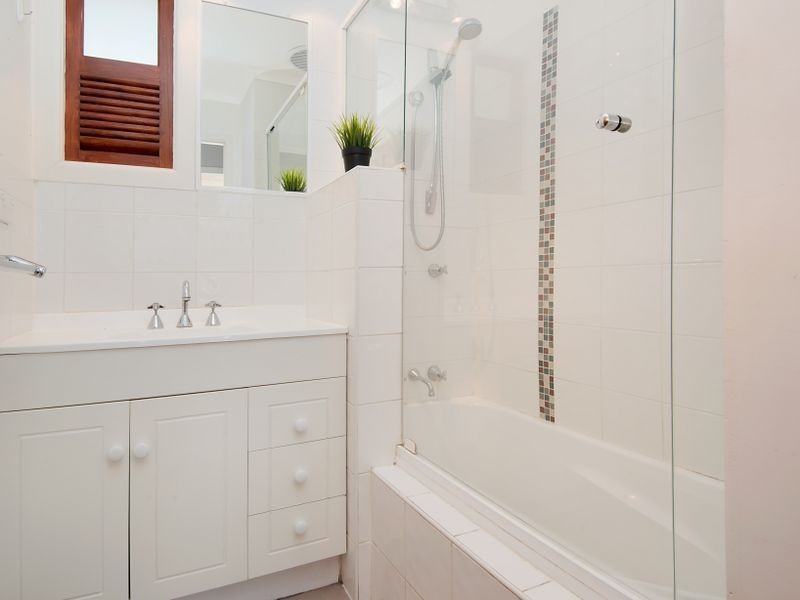 16 Bamber Street, Chermside QLD 4032