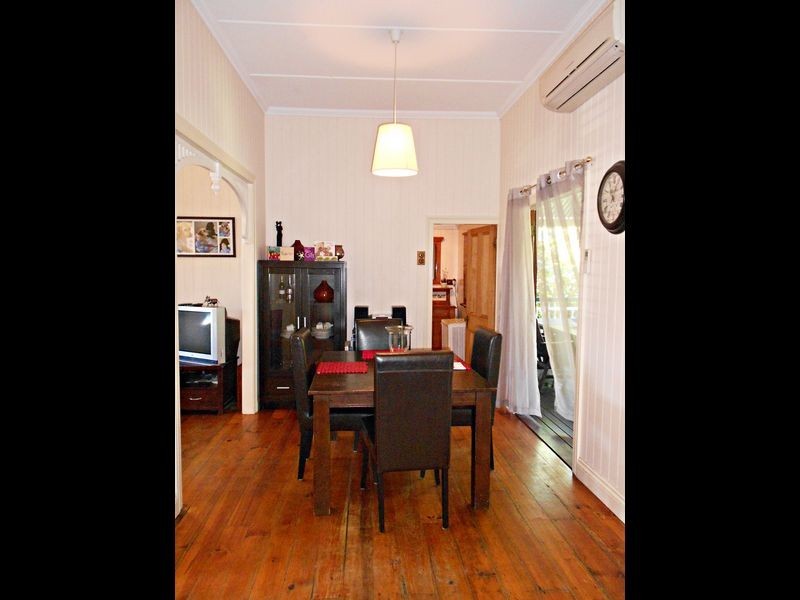 9 Eleventh Avenue, Kedron QLD 4031