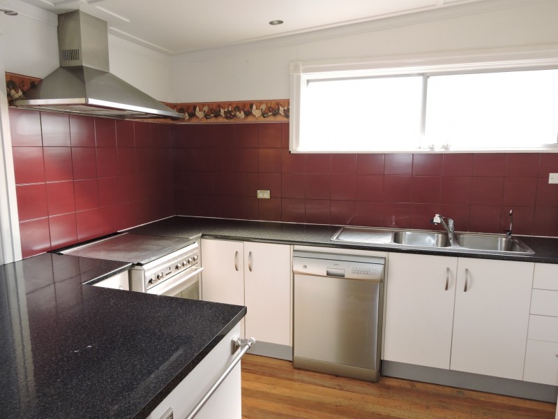 51 Wellington Street, Wooloowin QLD 4030