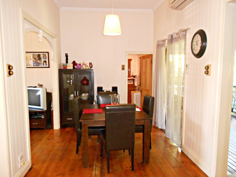 9 Eleventh Avenue, Kedron QLD 4031