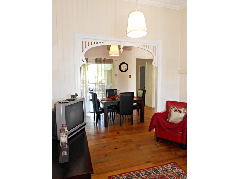 9 Eleventh Avenue, Kedron QLD 4031