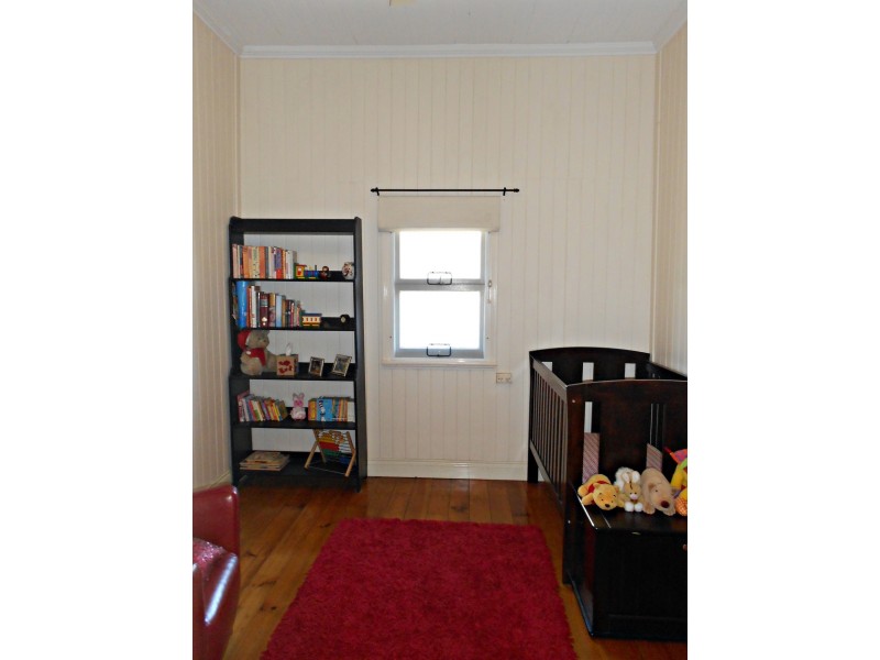 9 Eleventh Avenue, Kedron QLD 4031