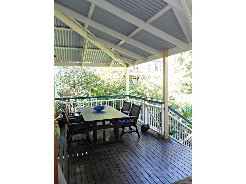 9 Eleventh Avenue, Kedron QLD 4031