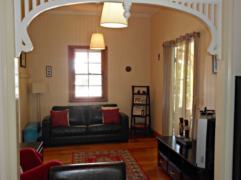 9 Eleventh Avenue, Kedron QLD 4031