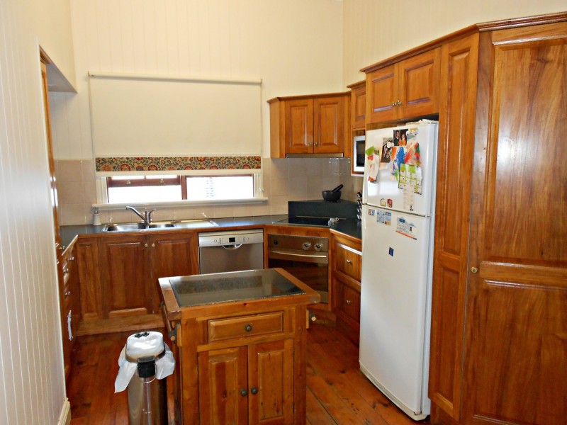 9 Eleventh Avenue, Kedron QLD 4031