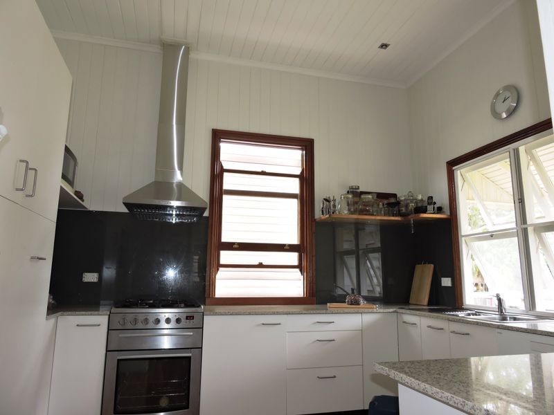 67 Lodge Road, Wooloowin QLD 4030