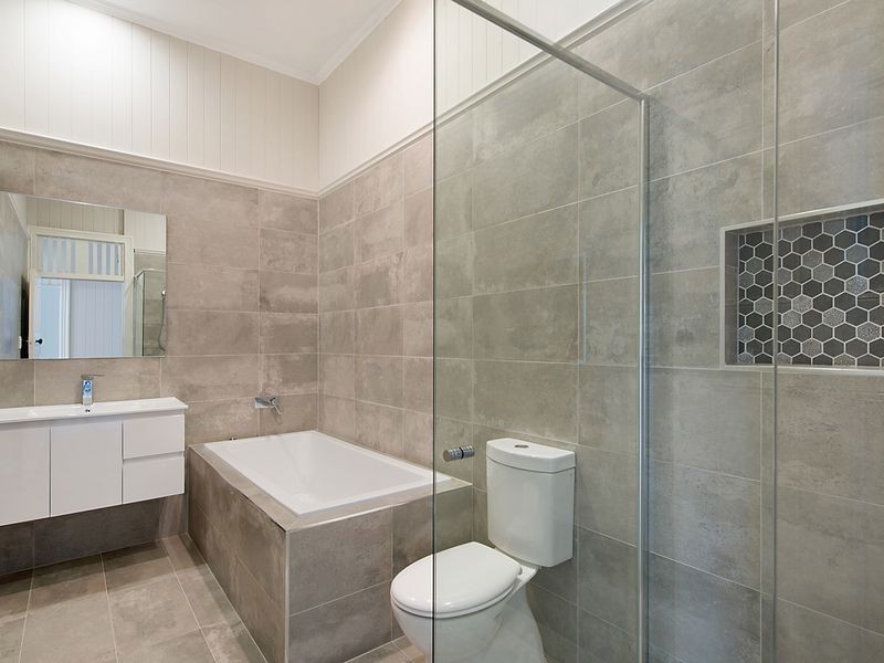 76 Kent Road, Wooloowin QLD 4030