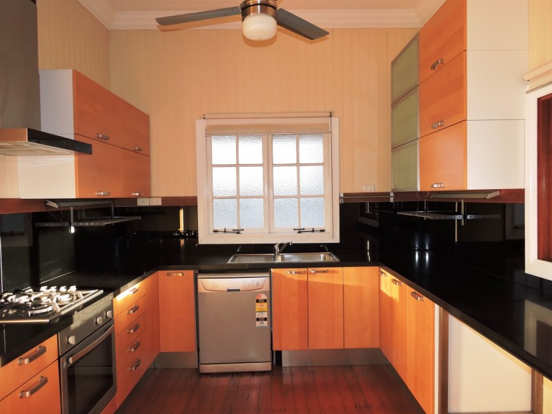 19 Morris Street, Wooloowin QLD 4030