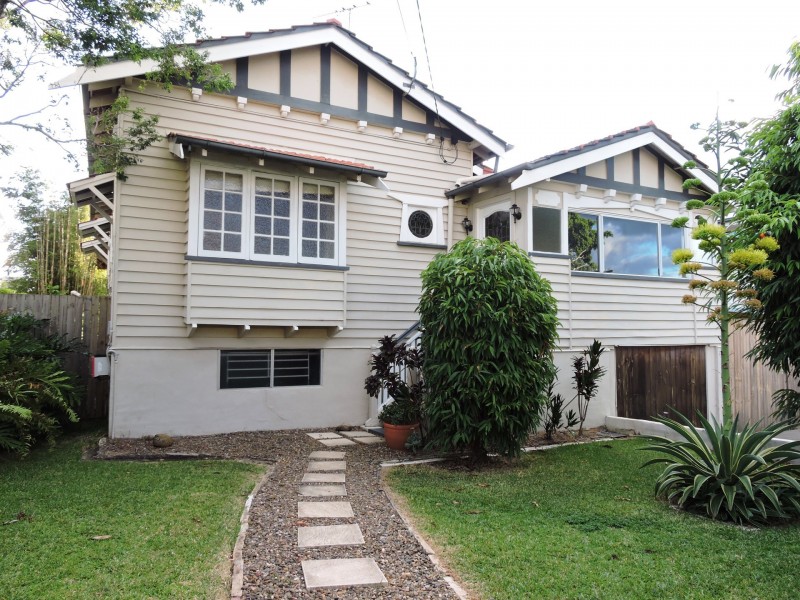 19 Morris Street, Wooloowin QLD 4030