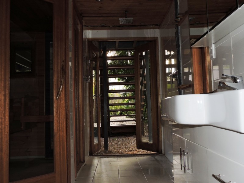 19 Morris Street, Wooloowin QLD 4030