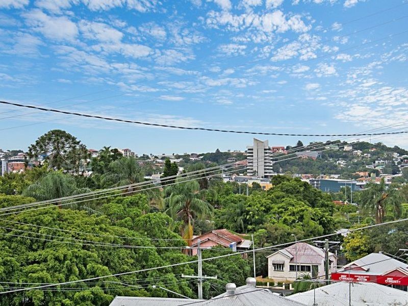 5 Hooker Street, Windsor QLD 4030