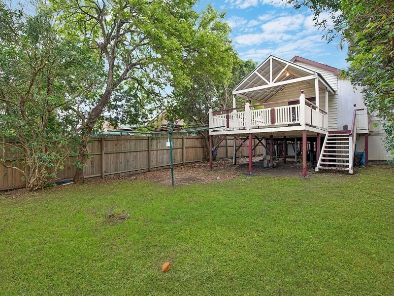 18 Stoneleigh Street, Albion QLD 4010