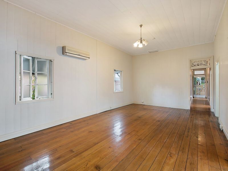 18 Stoneleigh Street, Albion QLD 4010