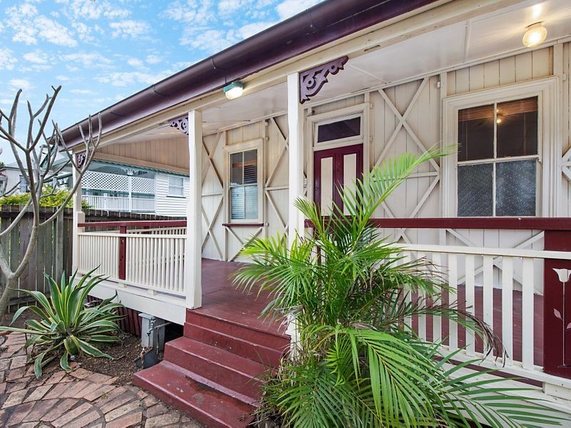 18 Stoneleigh Street, Albion QLD 4010