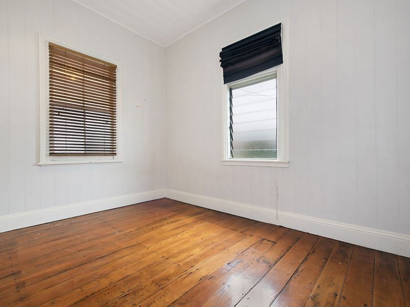 18 Stoneleigh Street, Albion QLD 4010