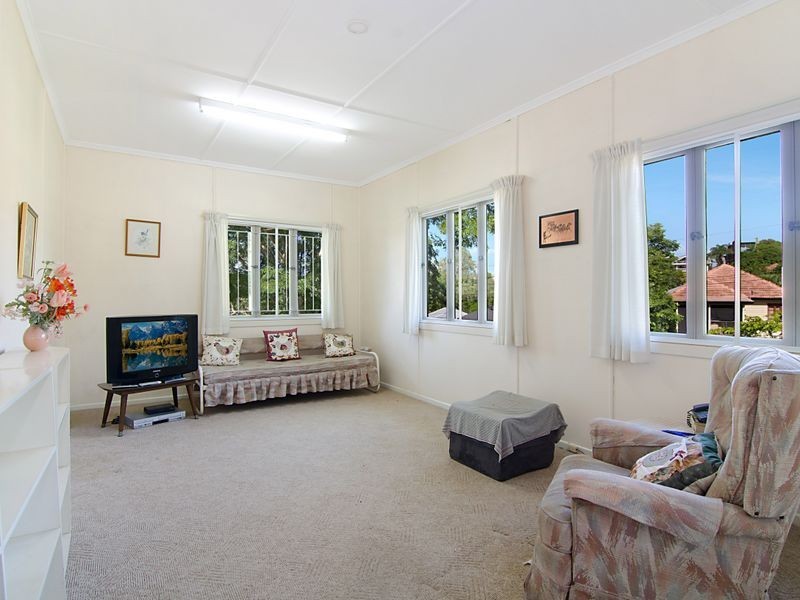 15 Bullard Street, Greenslopes QLD 4120