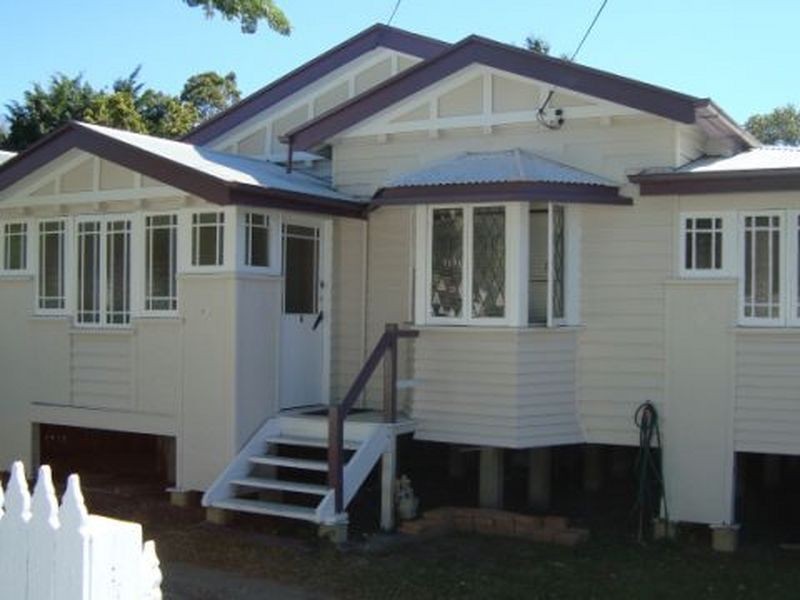 8 Owen Street, Wooloowin QLD 4030