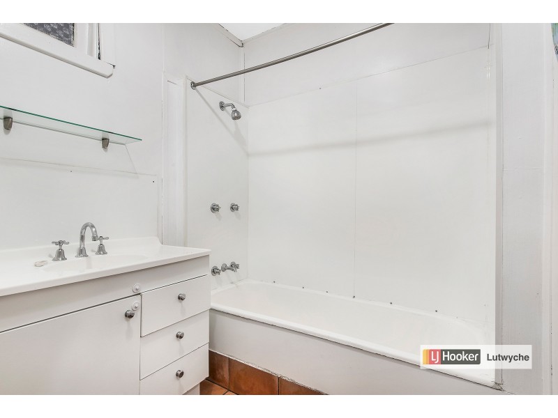 16 Lower Brighton Terrace, Sandgate QLD 4017