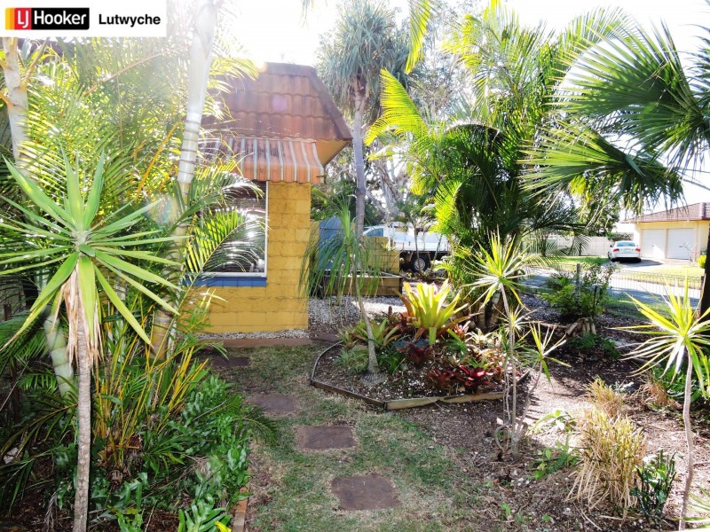 1/27 Currimundi Road, Currimundi QLD 4551