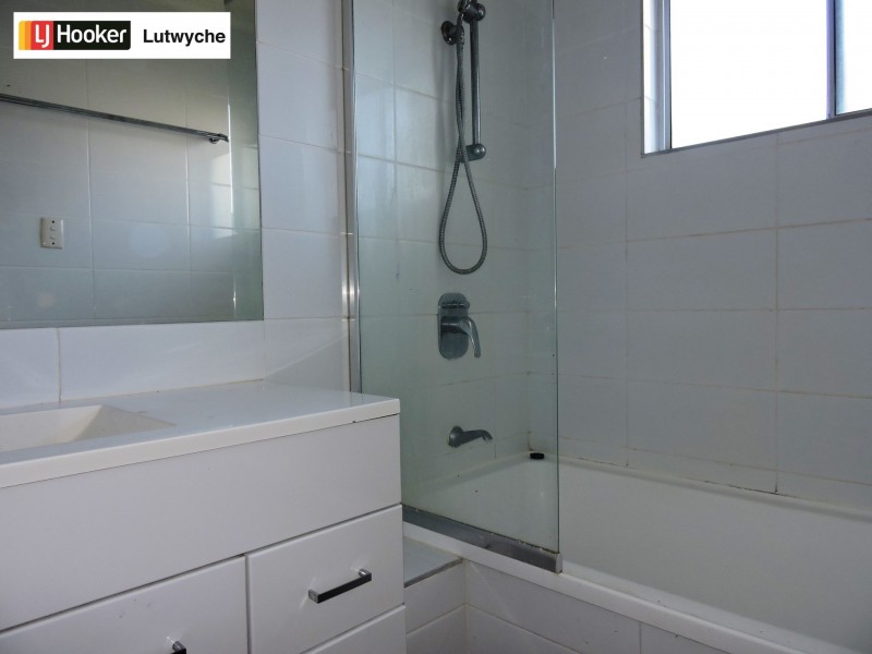 1/27 Currimundi Road, Currimundi QLD 4551