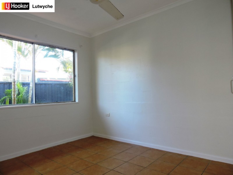 1/27 Currimundi Road, Currimundi QLD 4551