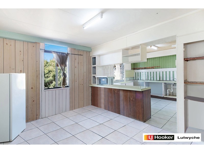 32 Strathmore Street, Kedron QLD 4031