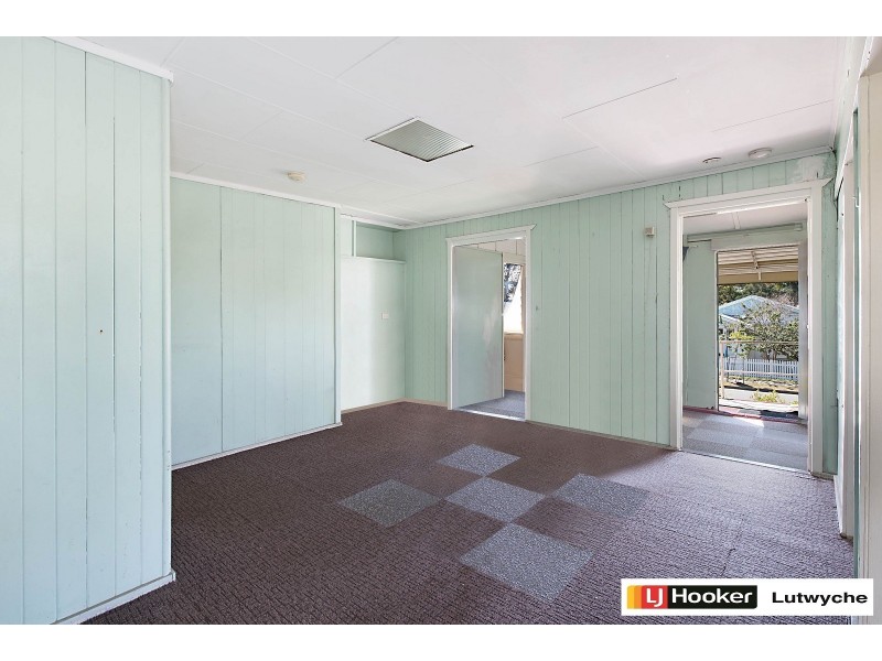 32 Strathmore Street, Kedron QLD 4031