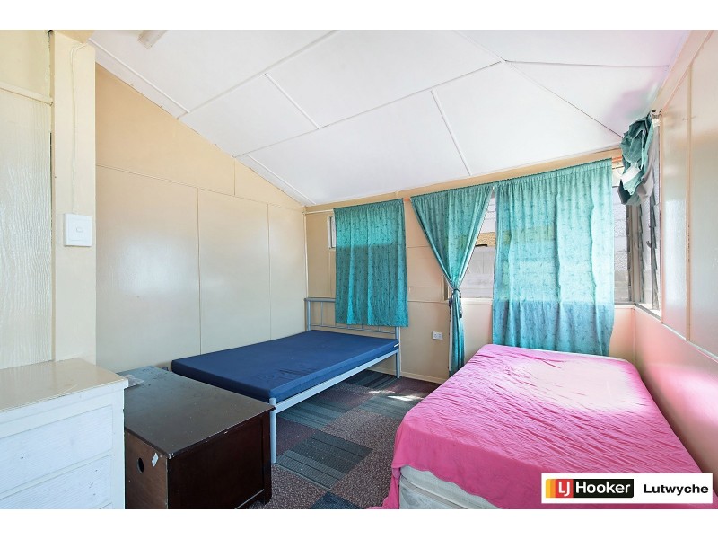 32 Strathmore Street, Kedron QLD 4031