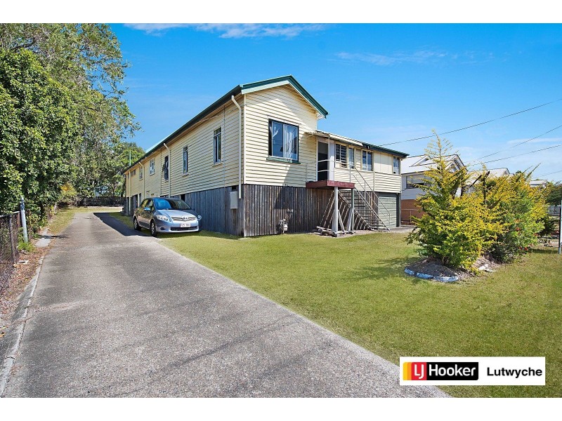 32 Strathmore Street, Kedron QLD 4031