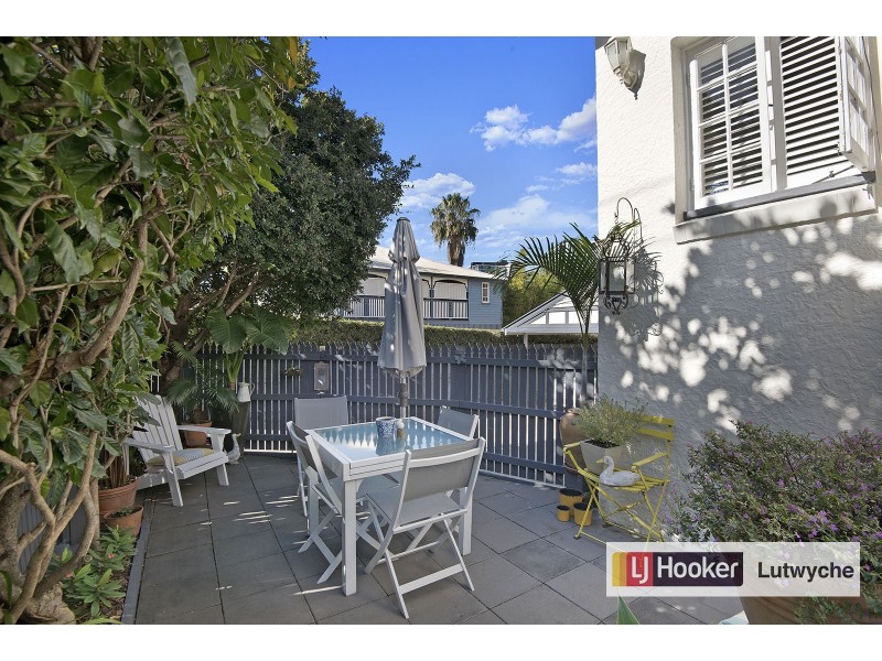 51 Racecourse Road, Hamilton QLD 4007