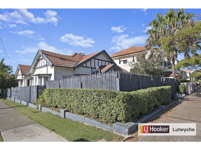 51 Racecourse Road, Hamilton QLD 4007